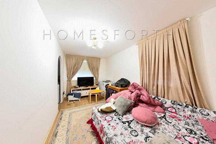1 Bedroom Flat For Sale In Draycott Close, Cricklewood, NW2