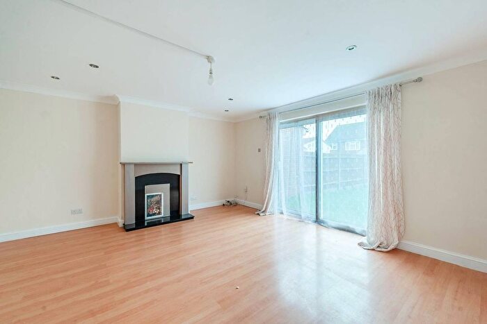 3 Bedroom Terraced House To Rent In Plumpton Close, Northolt, UB5