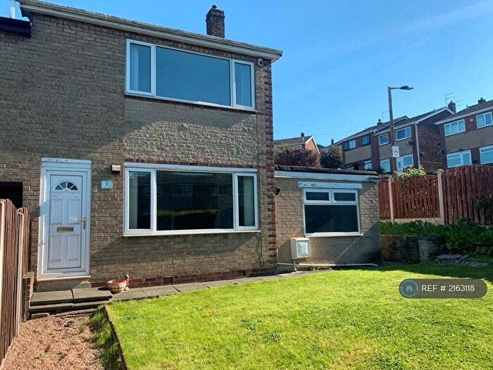 3 Bedroom Semi-Detached House To Rent In Chaffinch Avenue, Brinsworth, Rotherham, S60