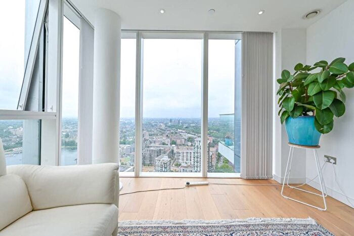 3 Bedroom Flat For Sale In Devan Grove, Manor House, London, N4