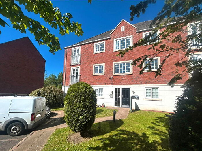 1 Bedroom Flat For Sale In Donnington Court, Dudley, DY1
