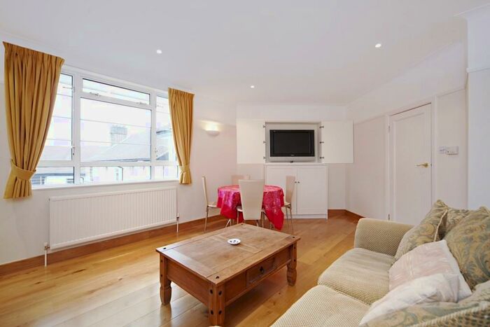 2 Bedroom Apartment To Rent In Whymark Avenue, Turnpike Lane, N22