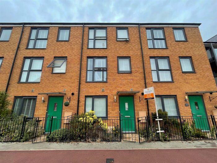 4 Bedroom Town House To Rent In Countess Way, Brooklands, Milton Keynes, MK10