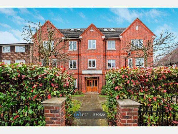 2 Bedroom Flat To Rent In Fairwyns Court, Sutton, SM2