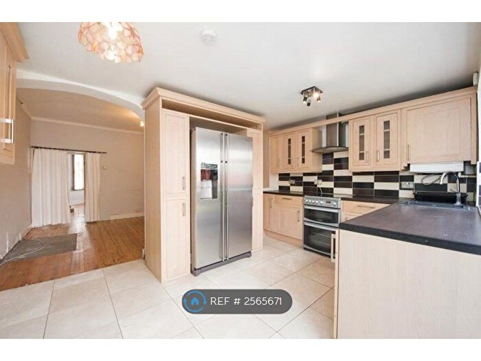 3 Bedroom Terraced House To Rent In Salisbury Road, London, W13