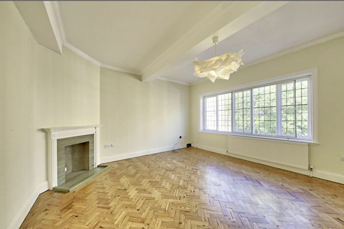 4 Bedroom Flat To Rent In Logan Place, London, W8