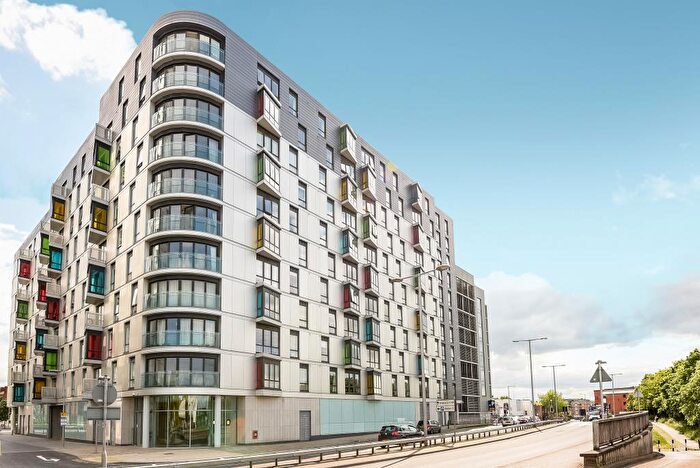 2 Bedroom Apartment To Rent In Chatham Street, Reading, RG1