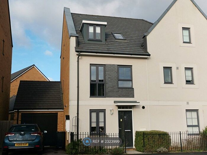 4 Bedroom Semi-Detached House To Rent In Eighteen Acre Drive, Bristol, BS34