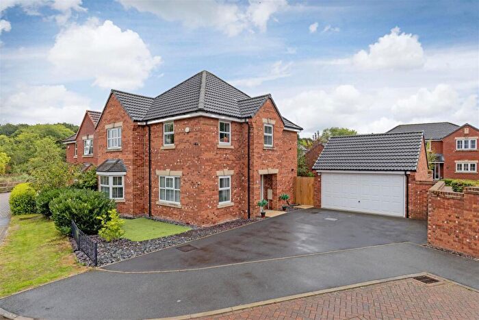 4 Bedroom Detached House For Sale In Periwinkle Road, Wingerworth, Chesterfield, S42