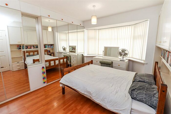 3 Bedroom Semi-Detached House For Sale In Smithfield Avenue, Trowell, NG9
