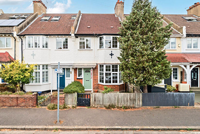 3 Bedroom Terraced House For Sale In Auckland Road, Kingston Upon Thames, KT1