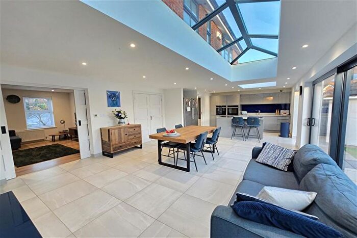 4 Bedroom Detached House For Sale In Streamside Close, Timperley, Altrincham, WA15