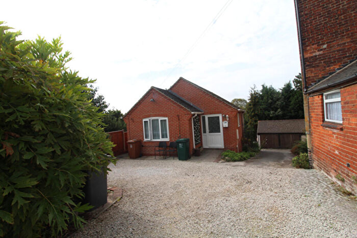 1 Bedroom Bungalow To Rent In High Street, Swadlincote, DE11