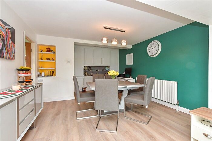 2 Bedroom Detached Bungalow For Sale In Highview Road, Minster-On-Sea, Sheerness, Kent, ME12