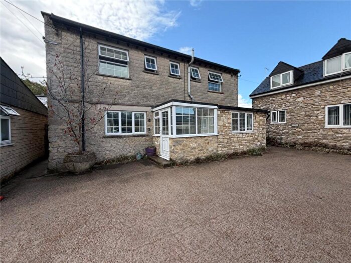 4 Bedroom Detached House To Rent In Frome Road, Southwick, BA14