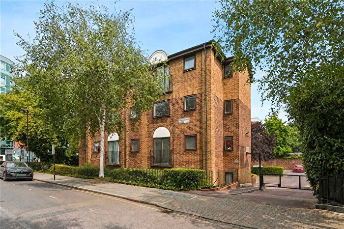 1 Bedroom Flat For Sale In Tinniswood Close, London, N5