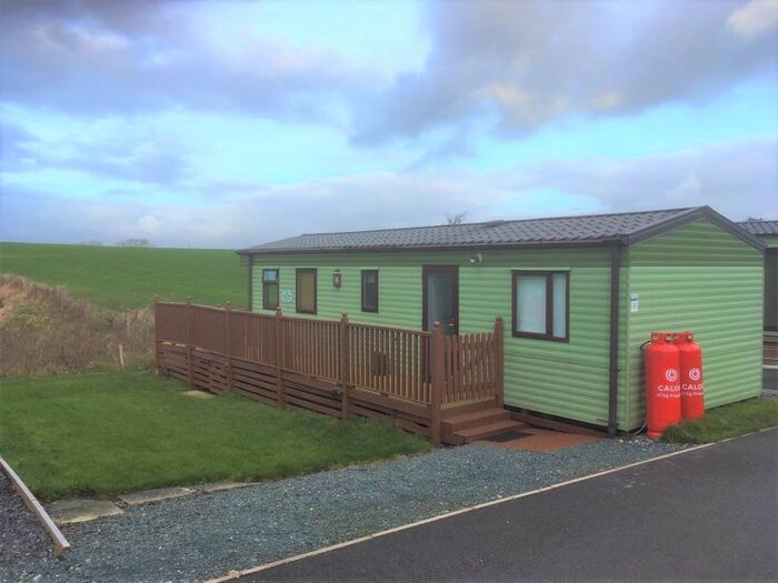 2 Bedroom Mobile/park Home For Sale In Todber Valley Holiday Park, Burnley Road, Gisburn, Clitheroe BB7