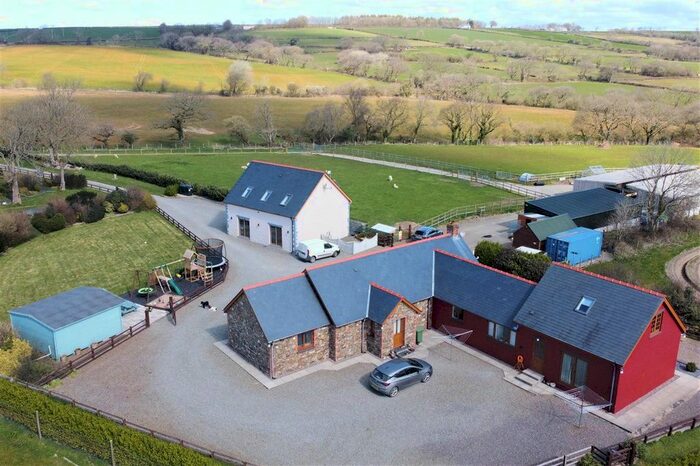 6 Bedroom Property For Sale In Little Fenton Farm, Crundale, Haverfordwest, SA62