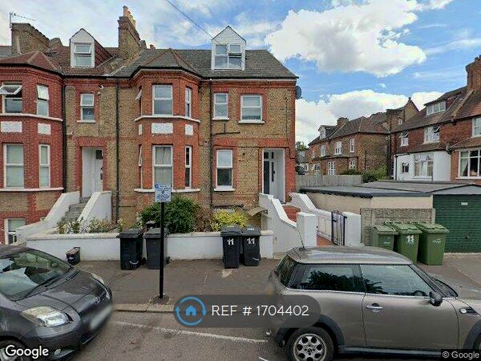 1 Bedroom Flat To Rent In Probyn Road, London, SW2