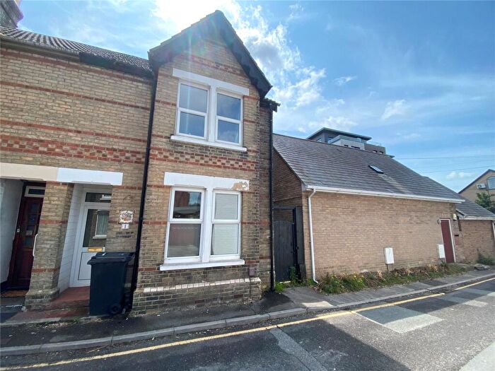 3 Bedroom End Of Terrace House For Sale In Denmark Road, Poole, Dorset, BH15