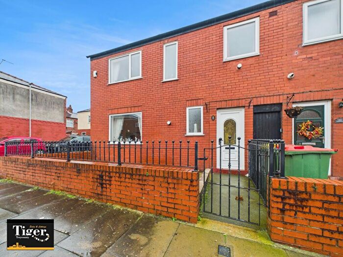 3 Bedroom End Of Terrace House For Sale In Raikes Road, Preston, PR1