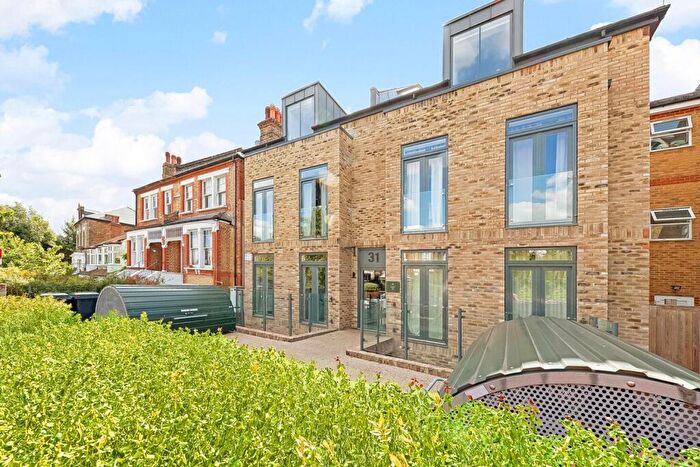 2 Bedroom Apartment For Sale In Auckland Hill, London, SE27
