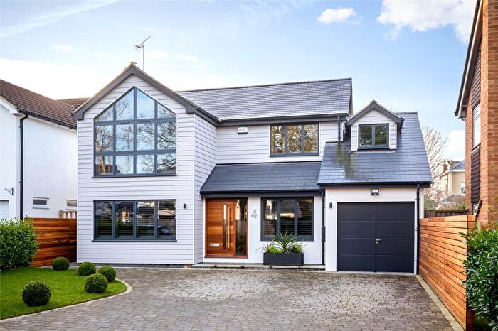 5 Bedroom Detached House For Sale In Walnut Close, Cheltenham, Gloucestershire, GL52