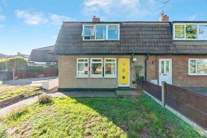 3 Bedroom Semi-Detached House For Sale In Mickledale Lane, Bilsthorpe, Newark, NG22