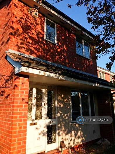 3 Bedroom Semi-Detached House To Rent In Kittiwake Mews, Lenton, Nottingham, NG7