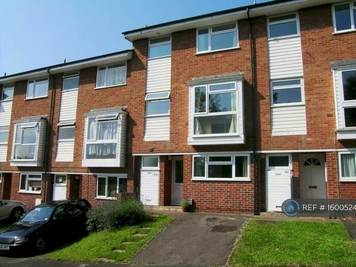 4 Bedroom Terraced House To Rent In Guildford Park Avenue, Guildford, GU2