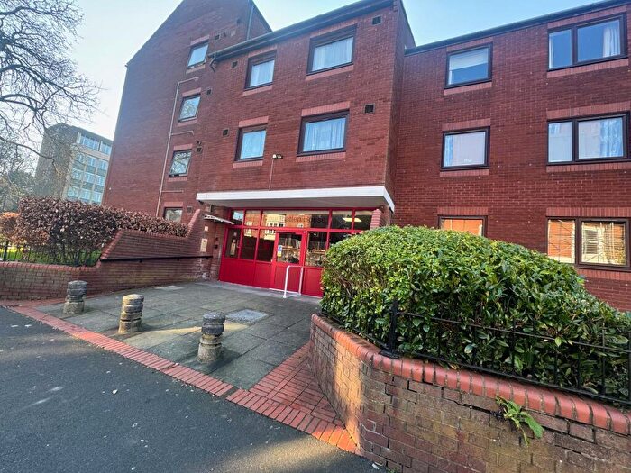 2 Bedroom Apartment To Rent In Wyndham Road, Birmingham, B16