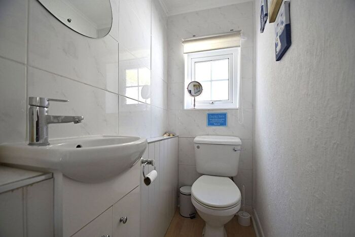 2 Bedroom End Of Terrace House To Rent In St. Catherines Street, Ventnor, PO38