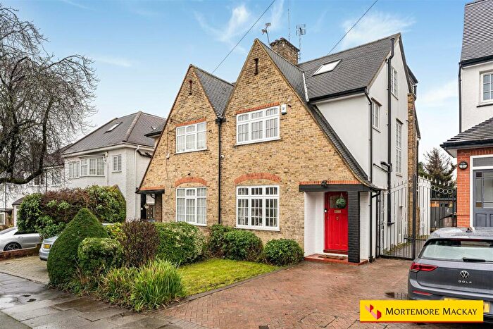 4 Bedroom Semi Detached House For Sale In Sherbrook Gardens, London, N21
