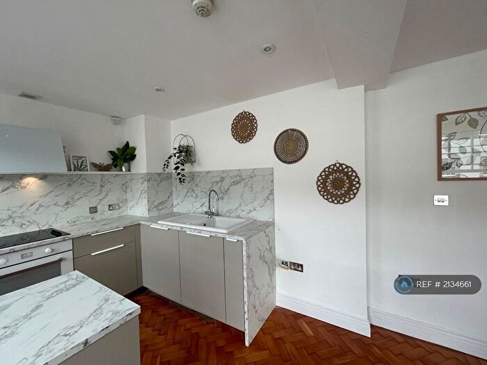 1 Bedroom Flat To Rent In Weston House, Bristol, BS1