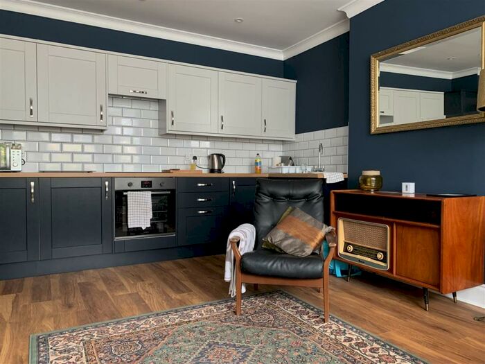 2 Bedroom Flat To Rent In Godwin Road, Cliftonville, Margate, CT9