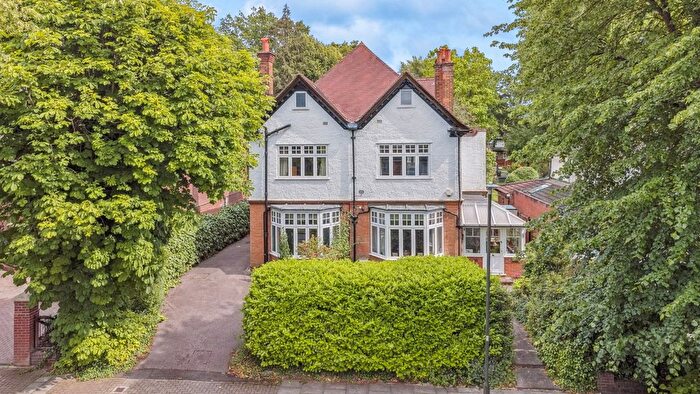 7 Bedroom Detached House For Sale In Royston Park Road, Hatch End, Pinner, HA5