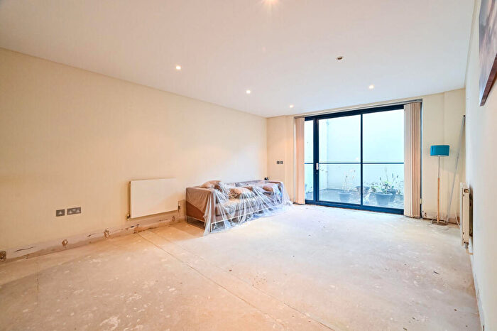 1 Bedroom Flat For Sale In Downham Road, Islington, London, N1
