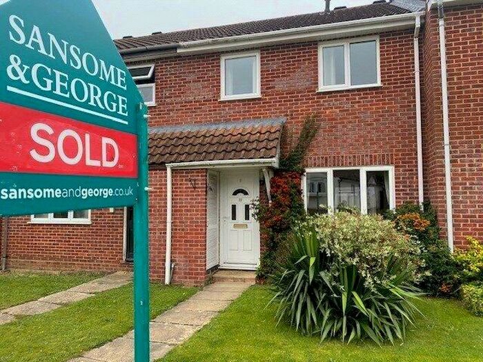 3 Bedroom Terraced House For Sale In Sandford Close, Kingsclere, Newbury, Hampshire, RG20