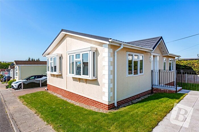 2 Bedroom Mobile/park Home For Sale In East Avenue, Althorne, Chelmsford, Essex, CM3