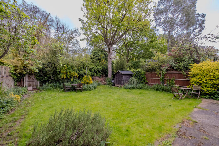 1 Bedroom Flat For Sale In Balham Park Road, London, SW12