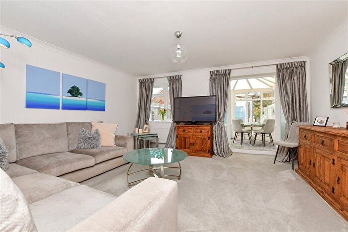 4 Bedroom End Of Terrace House For Sale In Buckland Road, Lower Kingswood, Tadworth, Surrey, KT20