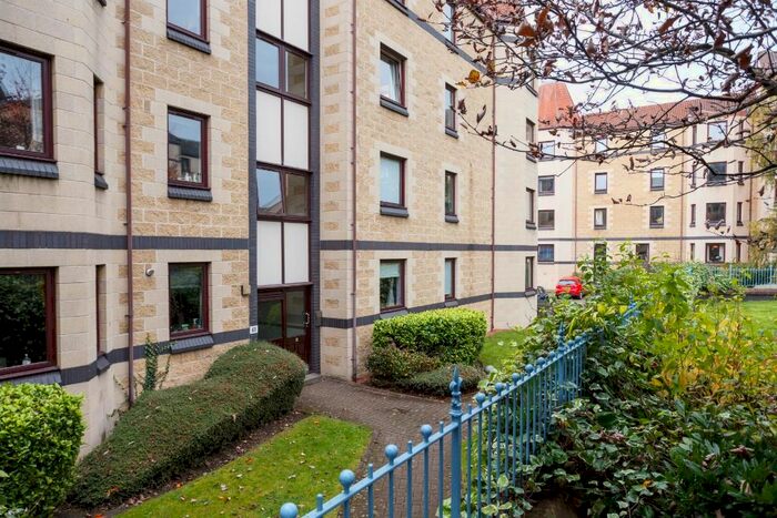 2 Bedroom Flat To Rent In West Bryson Road, Polwarth, Edinburgh, EH11