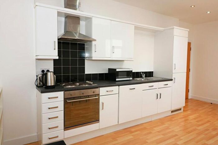 Flat To Rent In Rawson Quarters, James Street, BD1