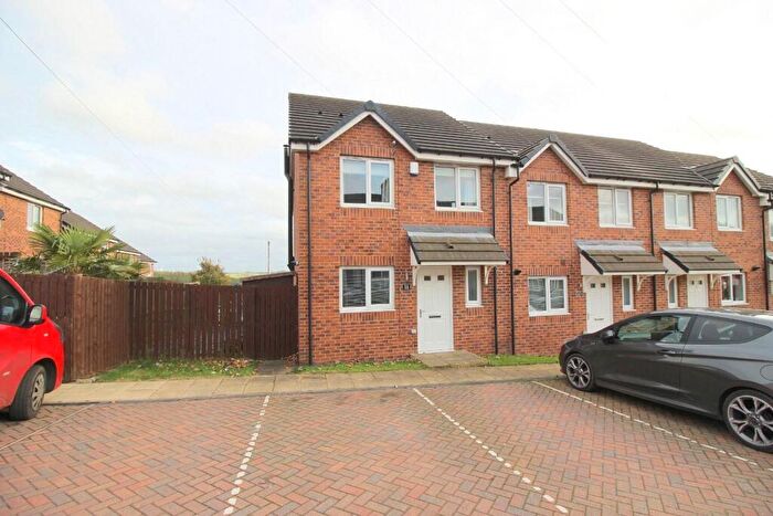 3 Bedroom End Of Terrace House For Sale In Front Street South, Quarrington Hill, Durham, DH6