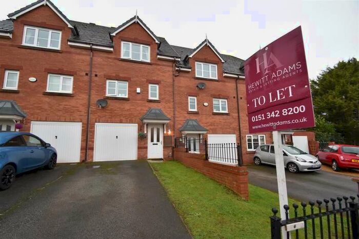 3 Bedroom Town House To Rent In East O' Hills Close, Heswall, CH60