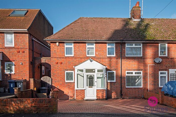 3 Bedroom Semi-Detached House To Rent In Pointalls Close, Finchley, London, N3