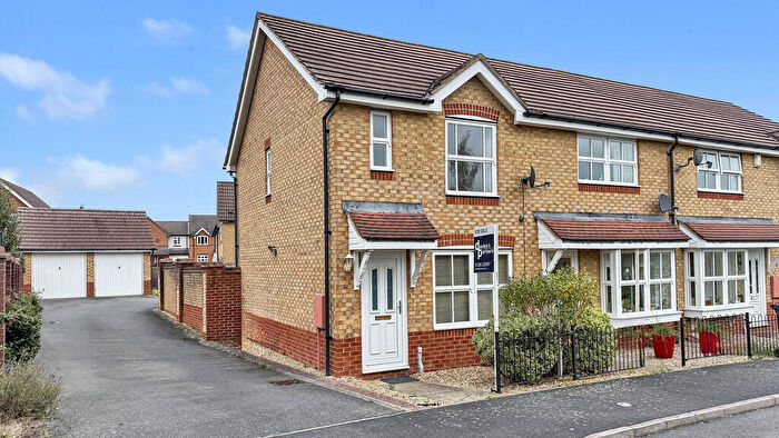 2 Bedroom End Of Terrace House For Sale In Kestrel Crescent, Brackley, NN13