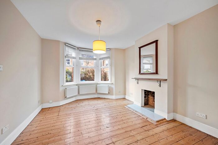 4 Bedroom Detached House To Rent In Dorien Road, London, SW20