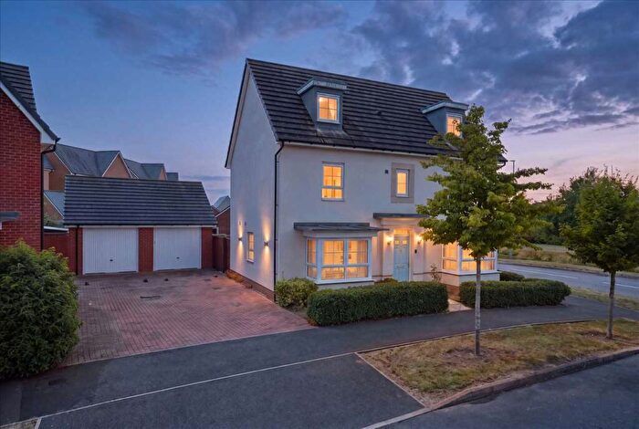 5 Bedroom Detached House For Sale In Neptune Crescent, Brooklands, Milton Keynes, MK10