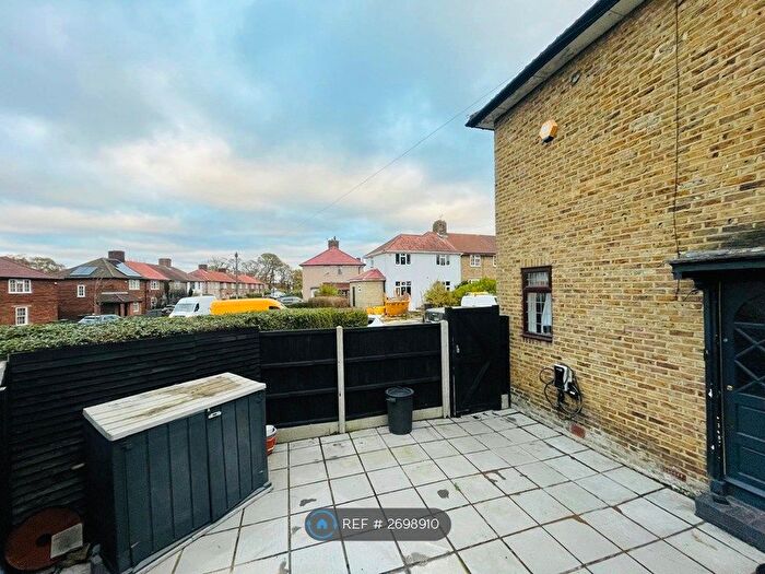 2 Bedroom End Terrace House To Rent In Capstone Road, Bromley, BR1